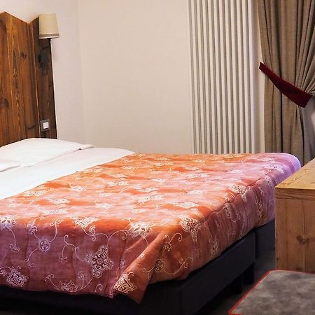 Hotel Serena Dimaro Dış mekan fotoğraf