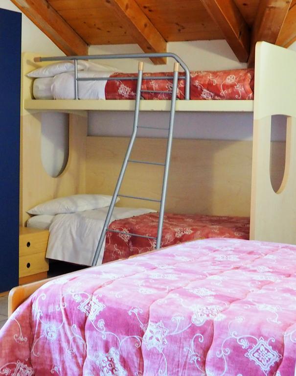 Hotel Serena Dimaro Dış mekan fotoğraf