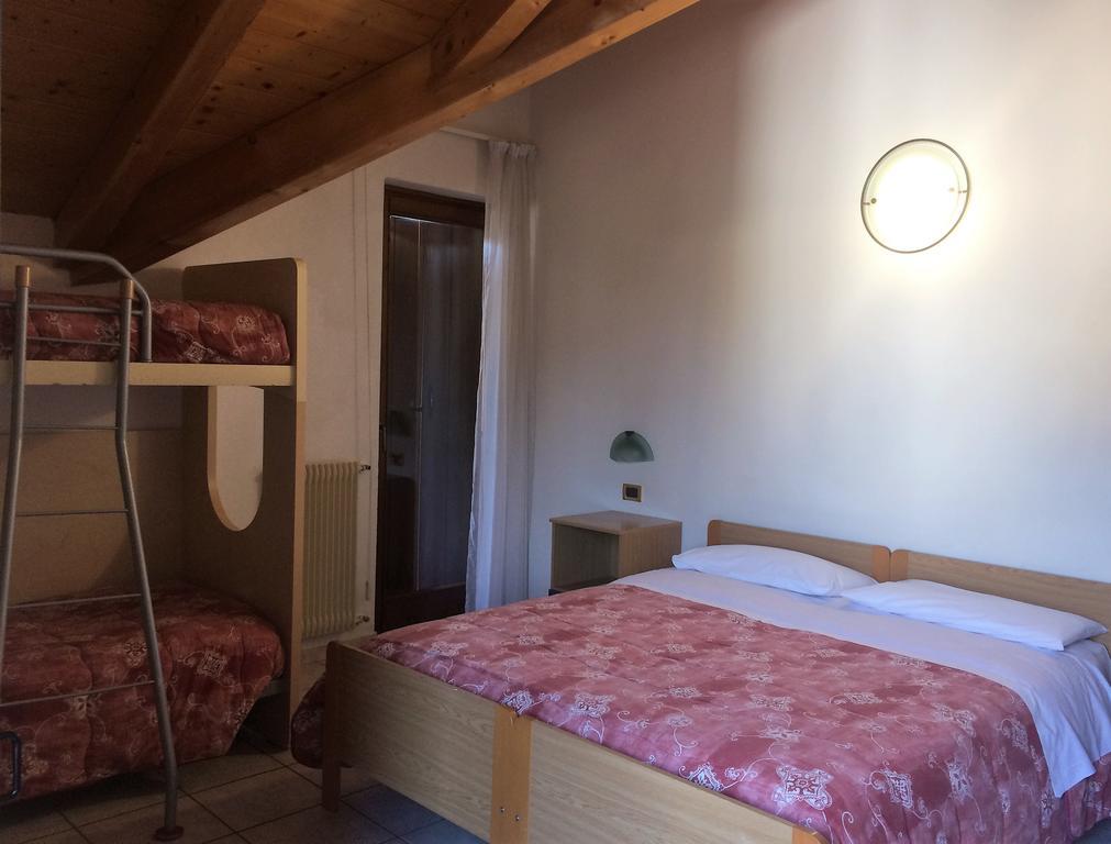 Hotel Serena Dimaro Dış mekan fotoğraf